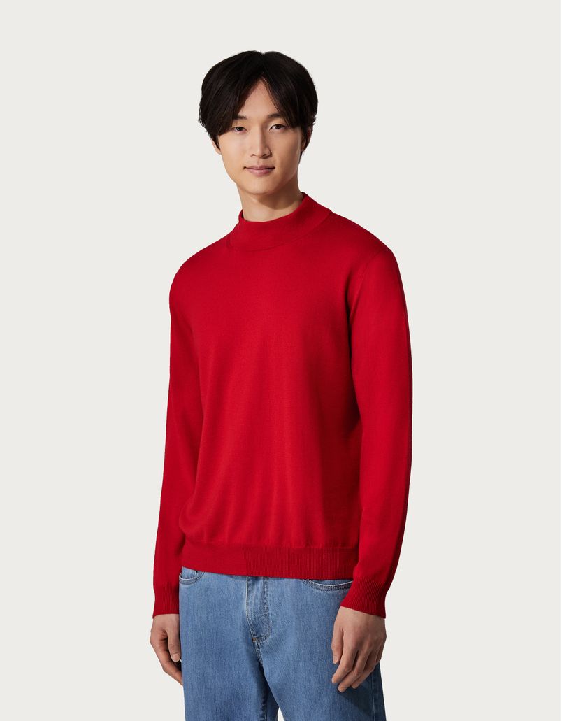 Turtleneck in red extra-fine merino plain knit