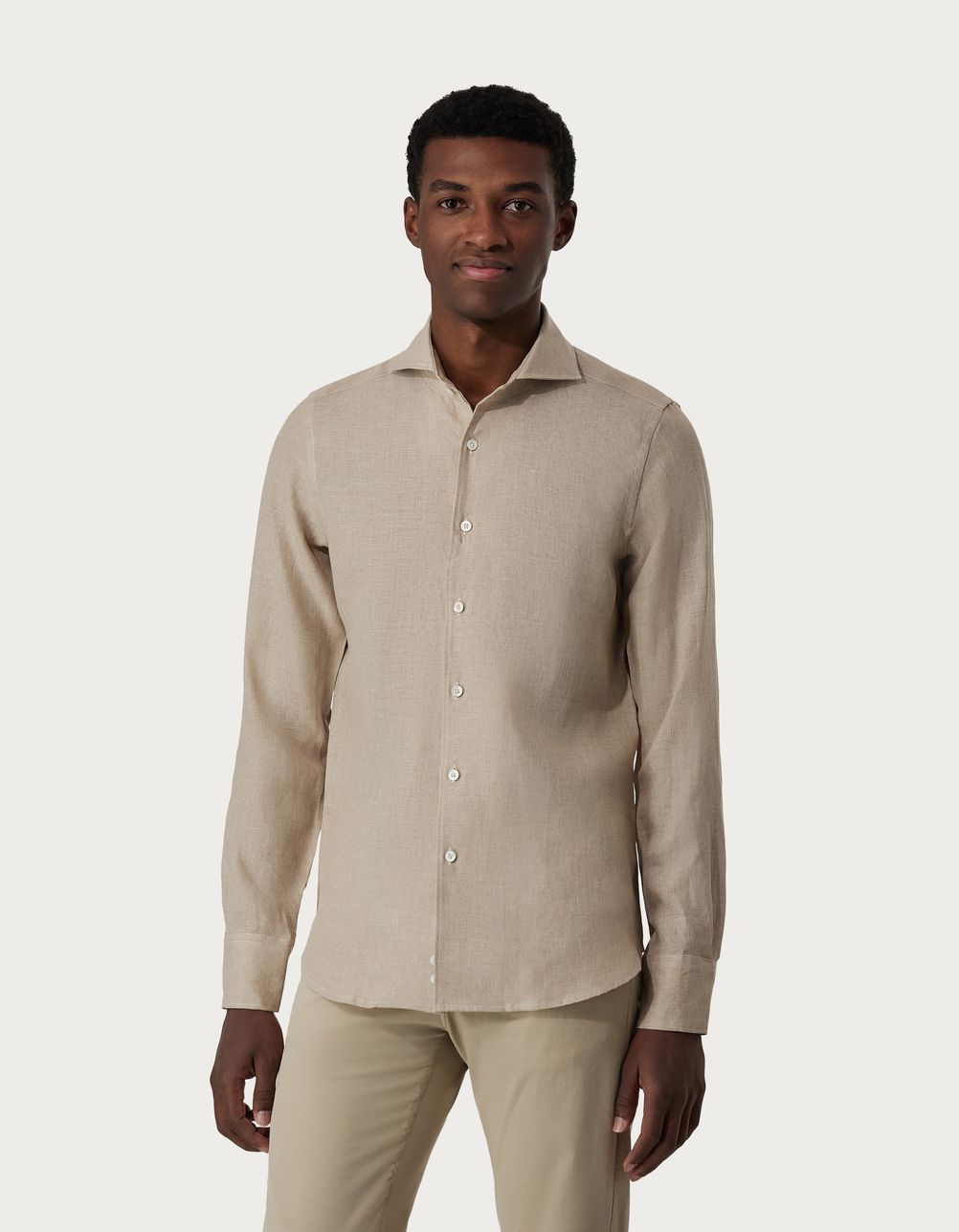 Slim-fit shirt in beige linen