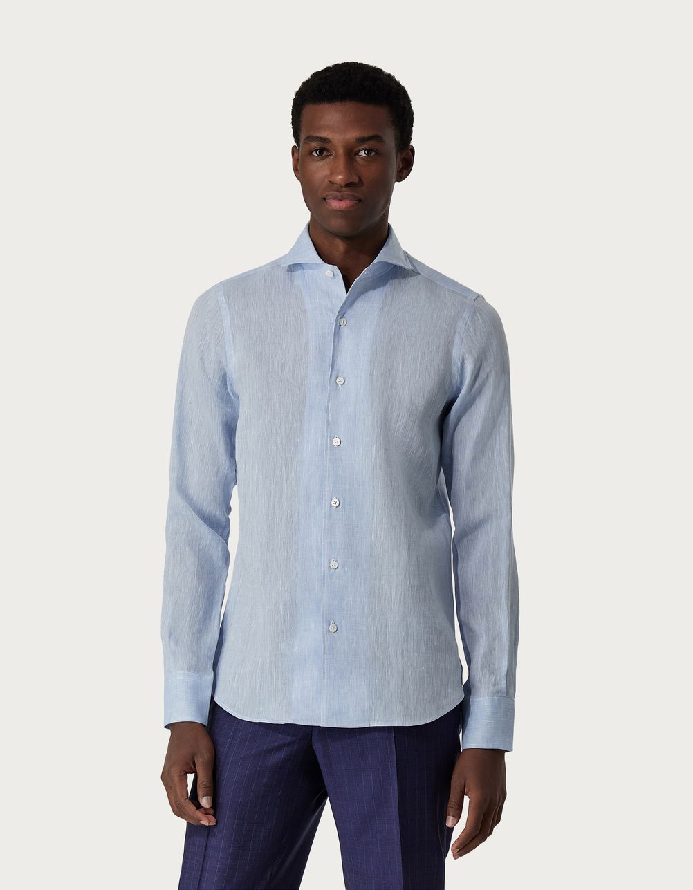 Slim-fit shirt in light blue linen
