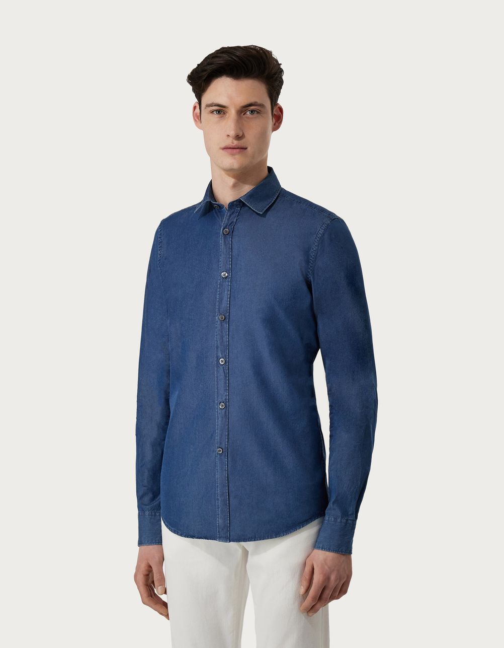 Slim-Fit-Hemd aus Baumwolle und Lyocell in Azurblau