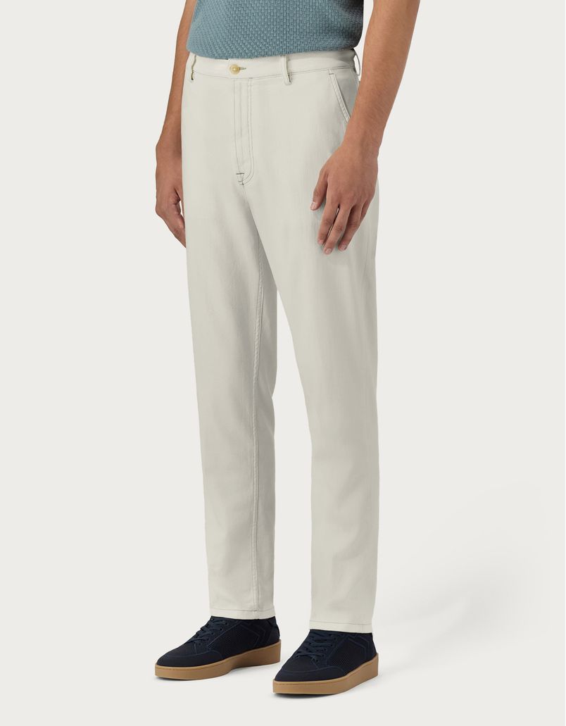 Relaxed-fit chinos in ecru denim